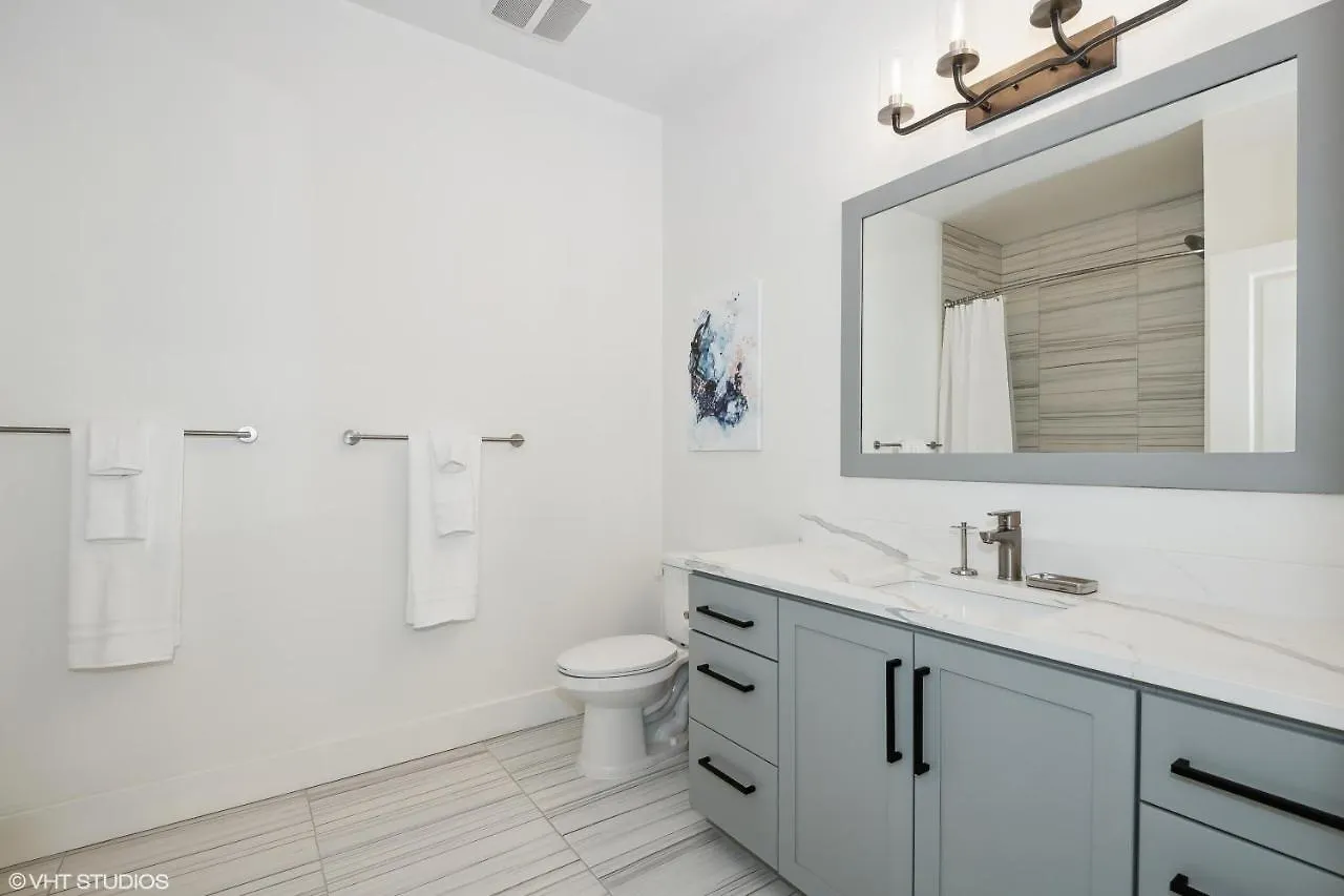 Pure Suites 2 Bed Downtown Phoenix Pool Gym 0*,